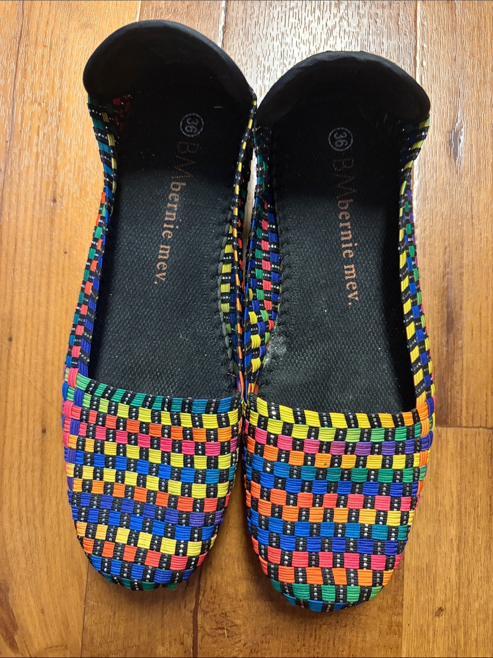 bernie mev. Multicolor Woven Slip-On Flats Size 5.5-6 EUC